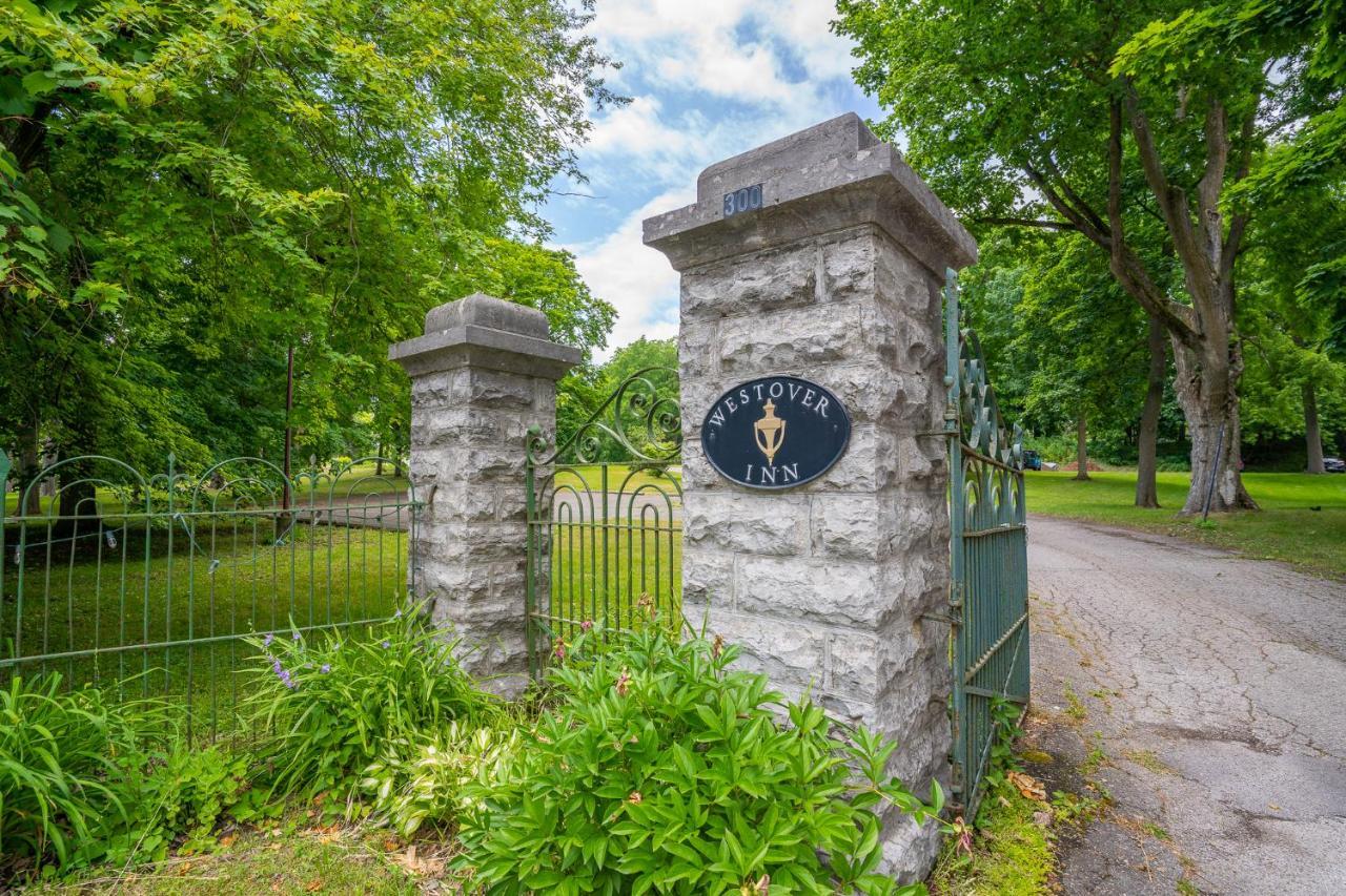 Westover Inn Saint Marys エクステリア 写真