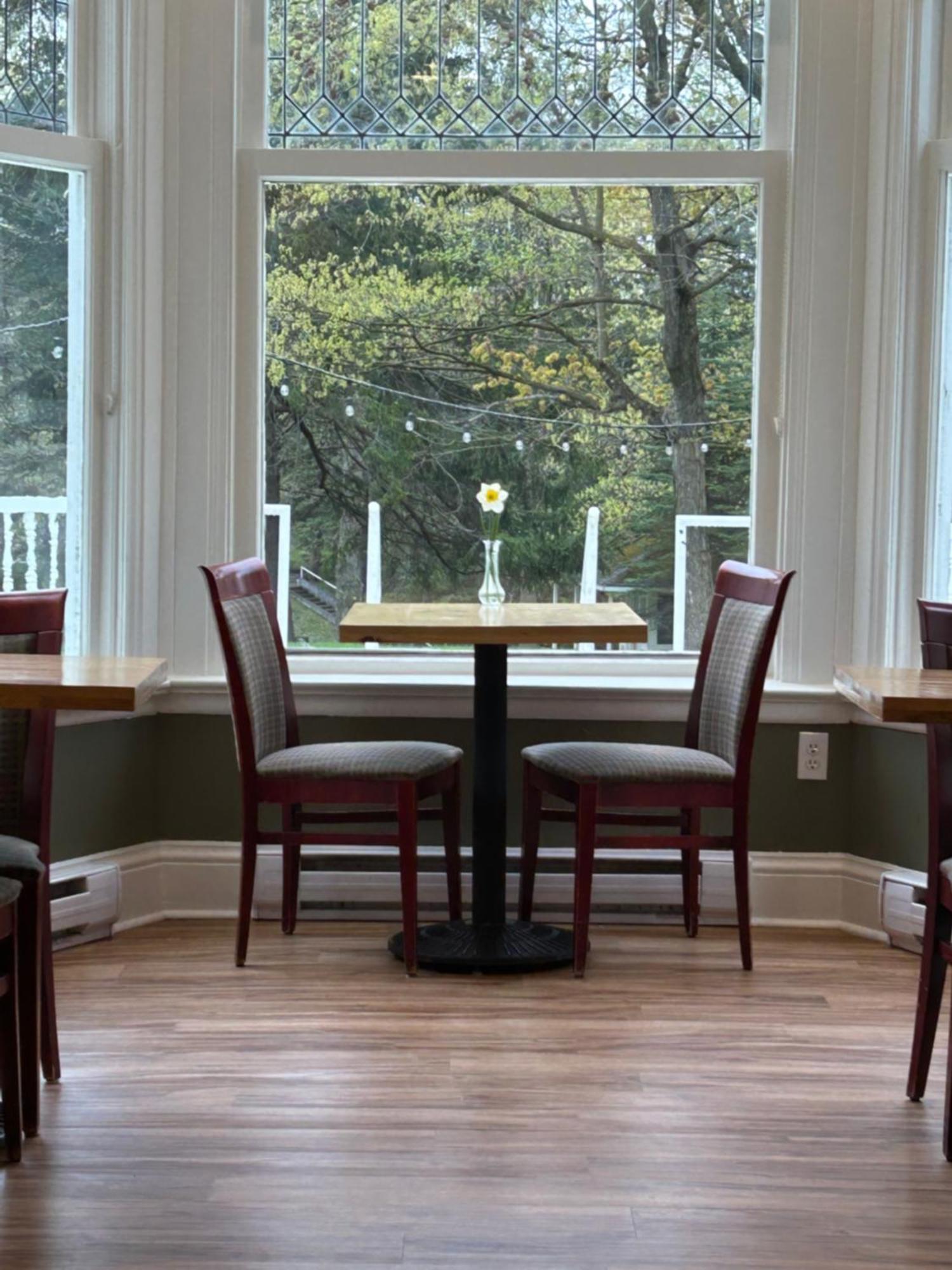 Westover Inn Saint Marys エクステリア 写真
