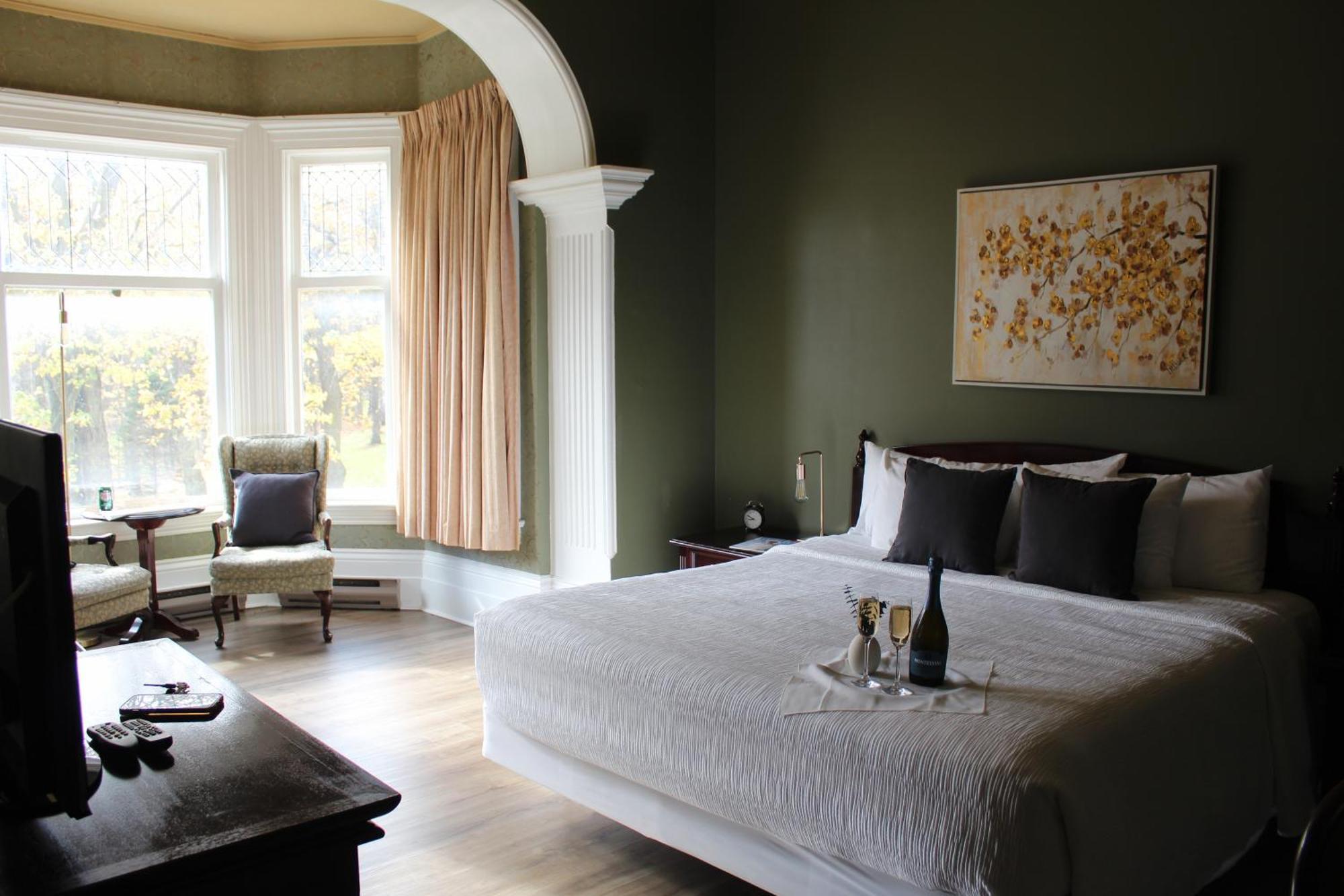 Westover Inn Saint Marys エクステリア 写真